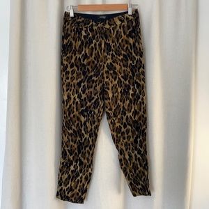 Leopard crop pants